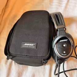 Bose A20 Aviation Headset  Excellent Condition 