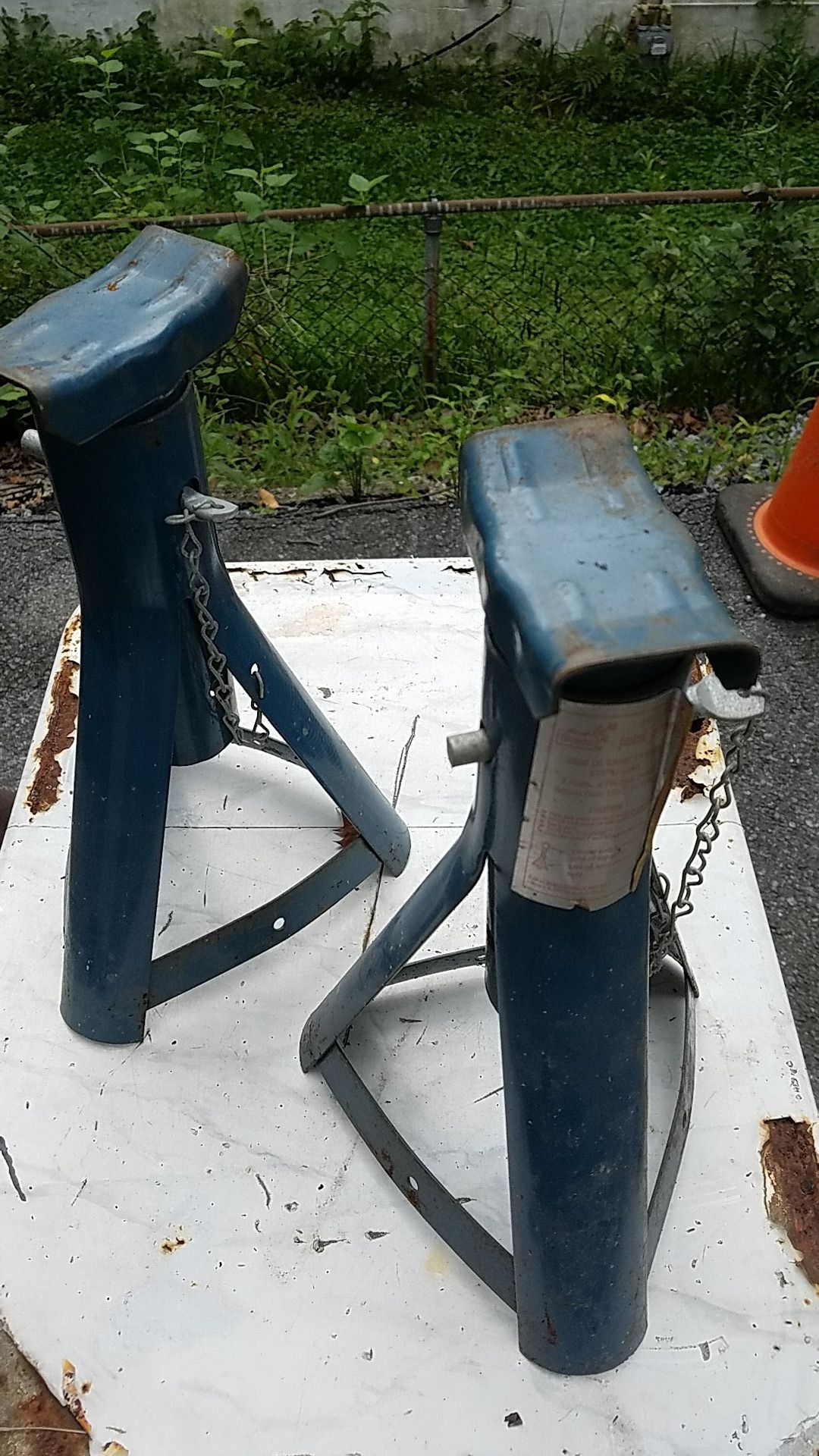 Jack stand Sears 3500 lb capacity