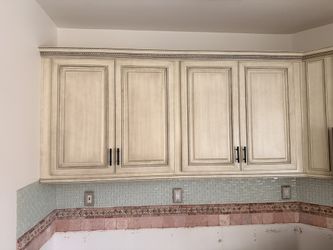 Upper Cabinets