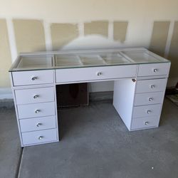 Impressions Vanity Slaystation