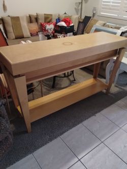 BLONDE WOOD TABLE