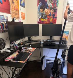 Gaming desk