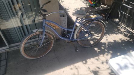 Huffy beach cruiser