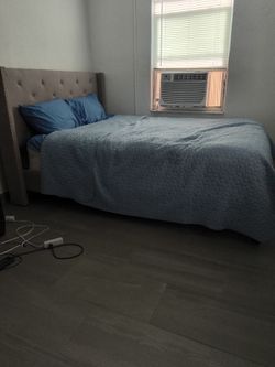 Deluxe queen with high quality mattress