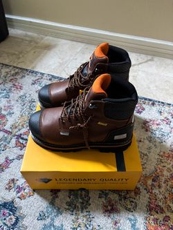 Vintage Herman Survivor leather boots . Size 9