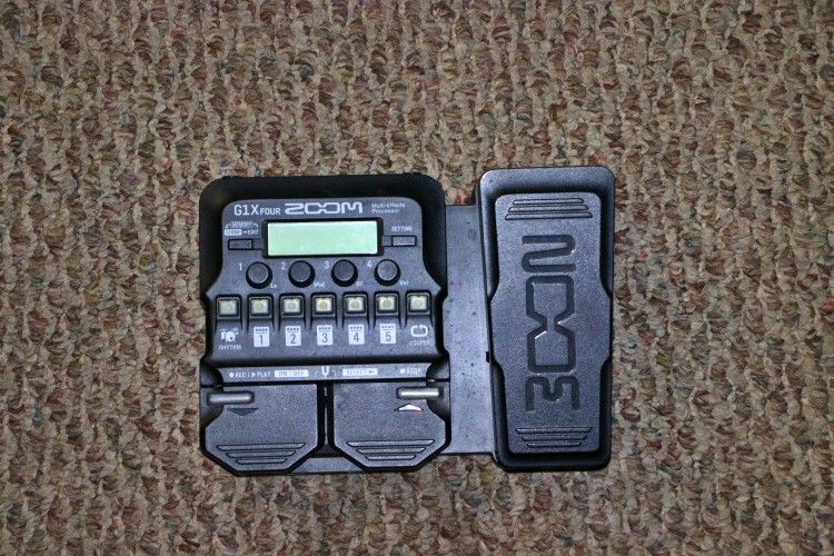 Zoom G1X Four Guitar/Drum Multi Fx