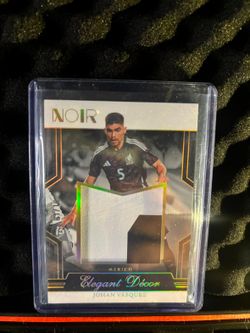 Johan Vásquez Panini Noir Elegant Décor Relic Card