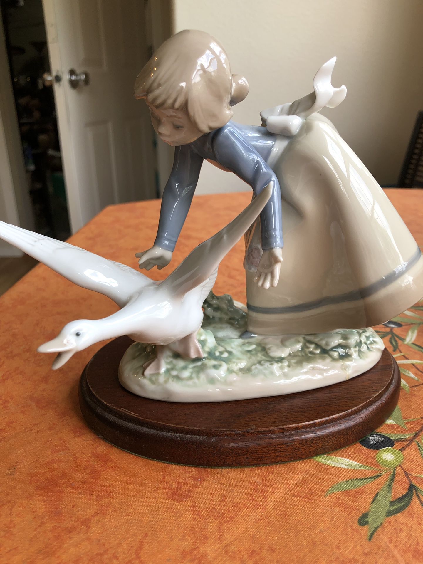 Lladro Figurine