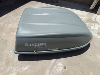 Roof mounted cargo