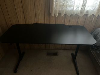 Gaming table