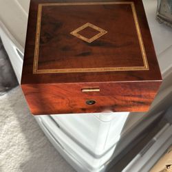 Italian Wood Handmade humidor