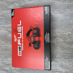 Milwaukee M18 Fuel Compact Band saw