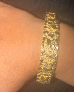 10k nugget bracelet 16 mm wide 8 1/2 inches length vintage piece adjustable band can size down