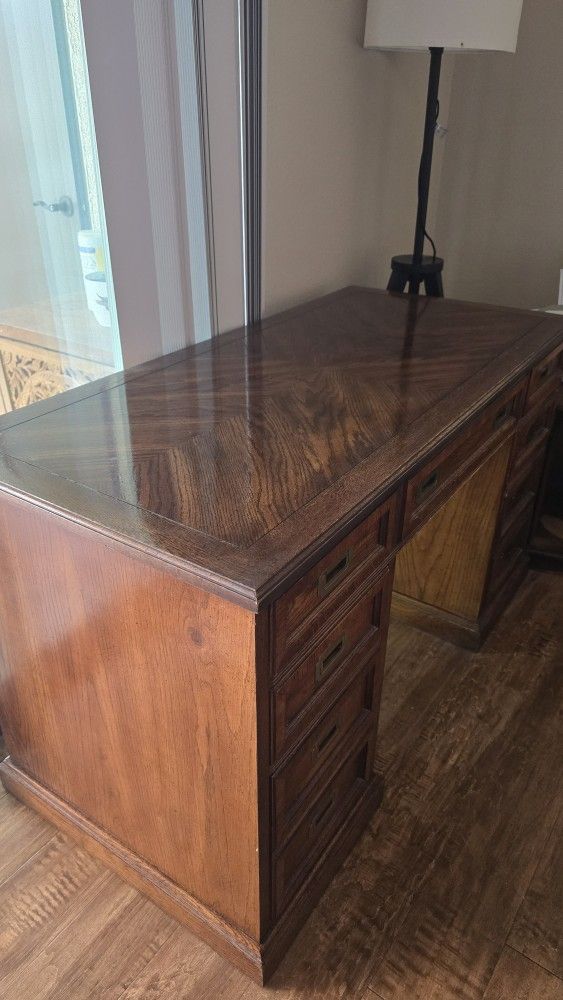 Beautiful Wooden Desk