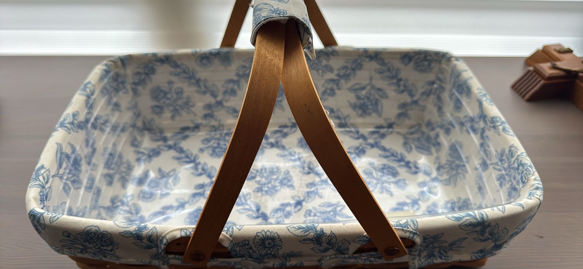 Longaberger Medium Gathering Basket