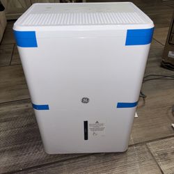 GE® ENERGY STAR® 22 Pint Portable Dehumidifier with Smart Dry