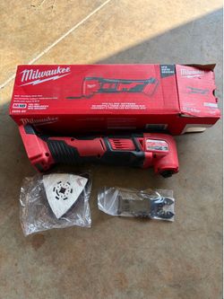 Milwaukee M18 Oscillating Multi-Tool