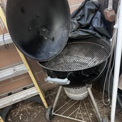 22” Weber Kettle w/ Waterproof Cover