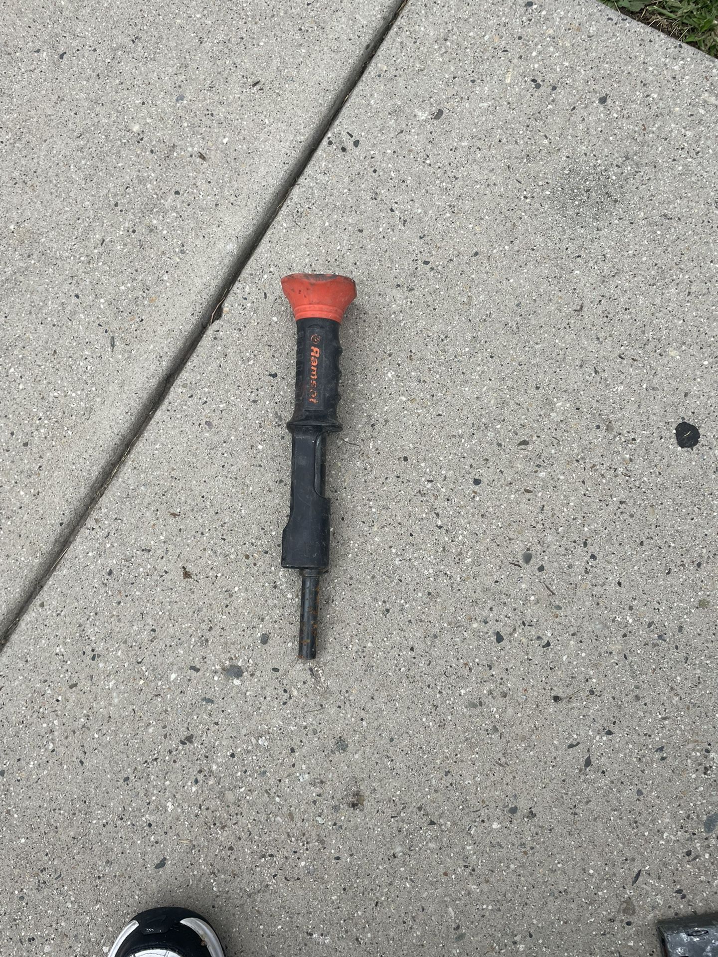 Humer Concrete Gun