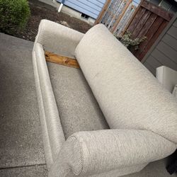 Pull Out Futon 