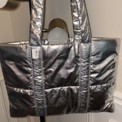 NWT Lightweight Puffer Tote Bag Large Was $131