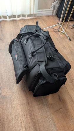 PROTEC 3-trumpet gig bag. Or flugel and 2 trumpets.