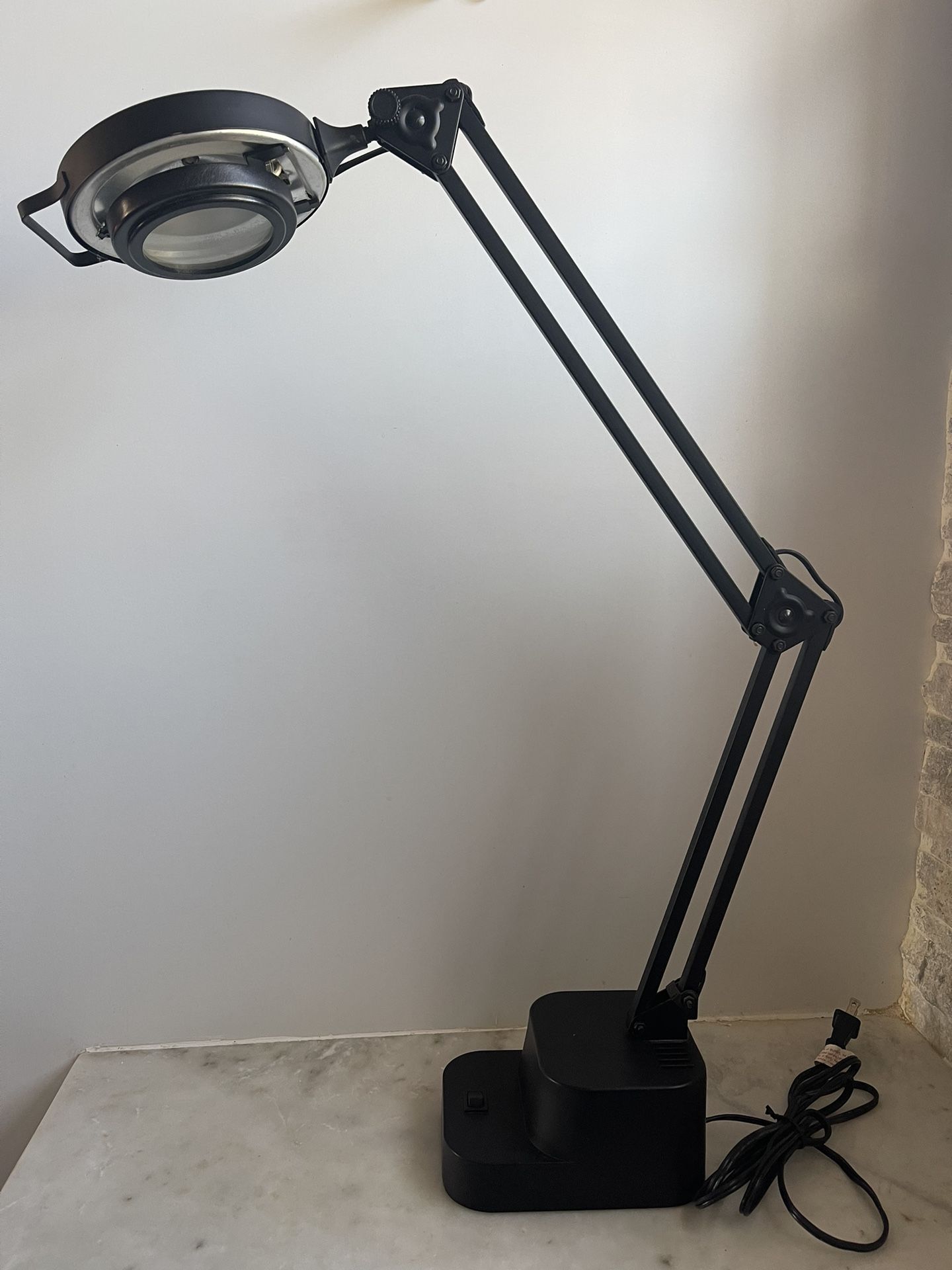 Vintage Modernist Adjustable Arm Table or Desk Lamp by Underwriters Lab Inc.