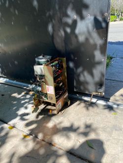Sliding or swing electric gate slow or noisy? I handle all movement problems