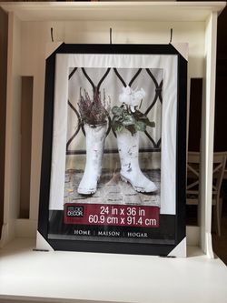studio decor frame 24x36 brand new