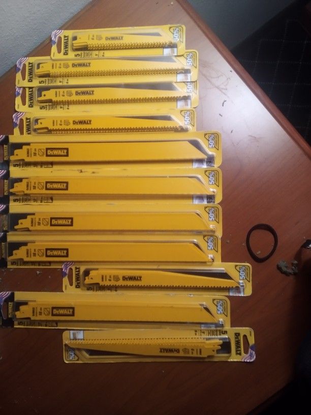 New Five Packs Five Count Sawzall Blades $50 For All Of Them I'm Selling Them For $50