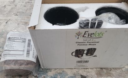 Classic Personal Fondue Mugs, Fondue Forks, 1 Lb Of Chocolate