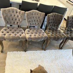 Dinning Chairs / Fabric Tuffed Cushion Chair Set