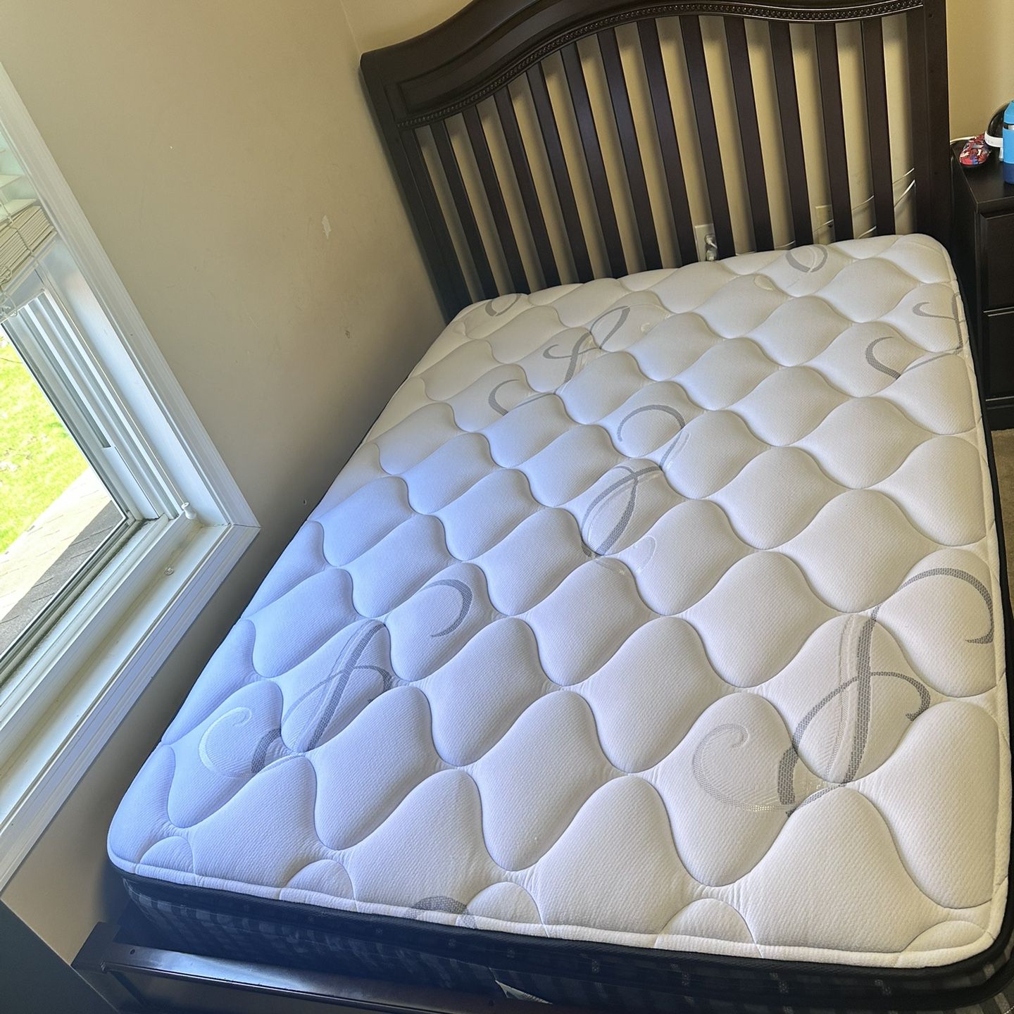 Twin Bed With mattress