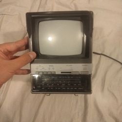 Rare 1985 Sears Portable TV With Radio
