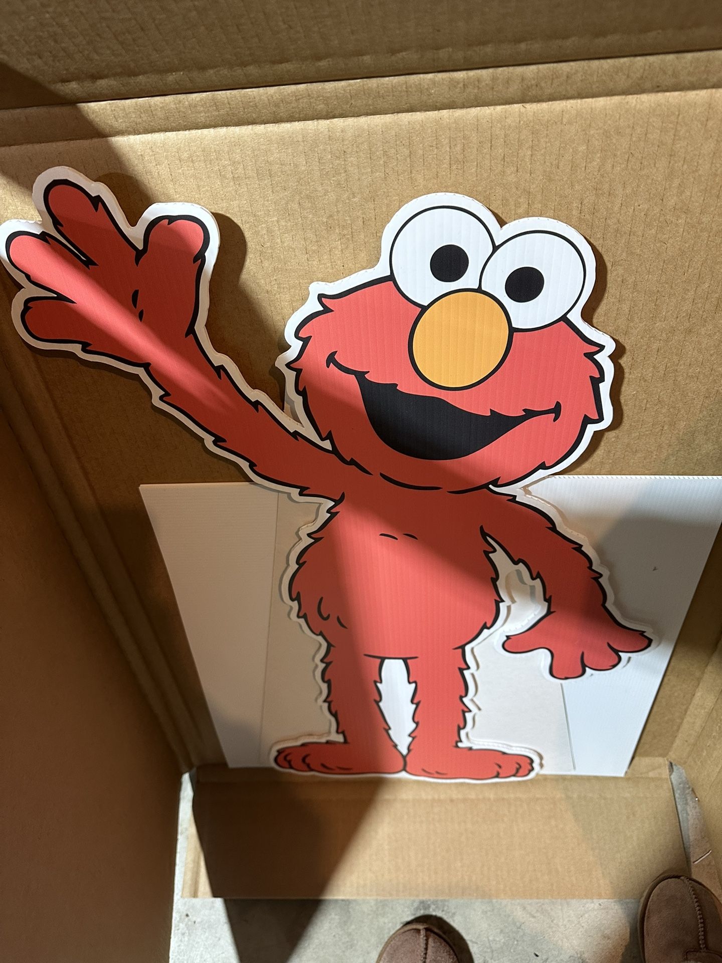 30 Inch Elmo Cutout With Stand 