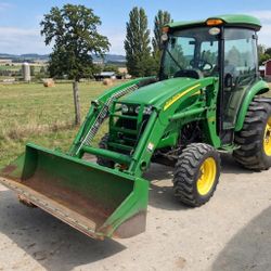 08 John Deere 4520 Tractor