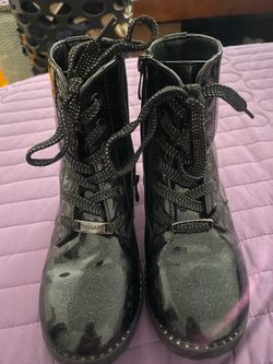 Botas de nina sazi 13 15$