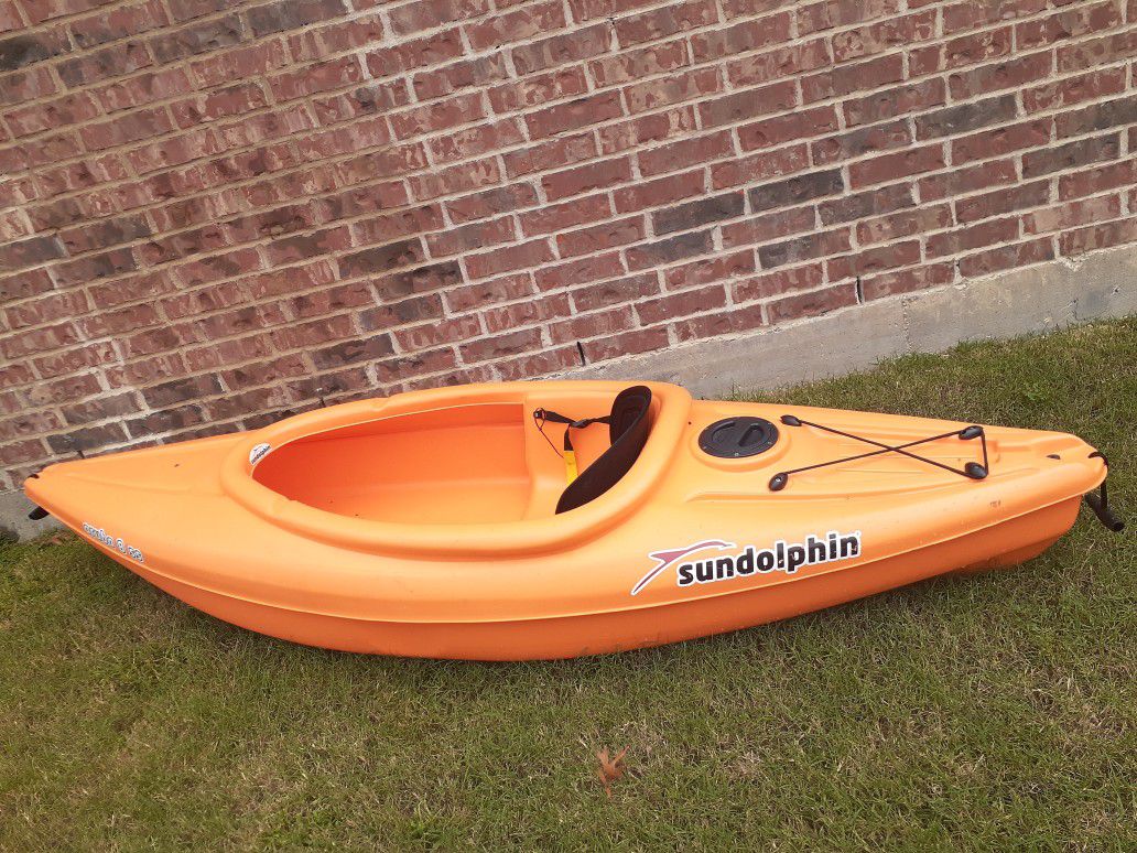 8ft kayak-paddle-Life jacket $200