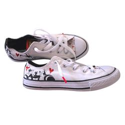 Converse Chuck Taylor All Star Shoes Looney Tunes Pepe Le Pew Youth SZ 2