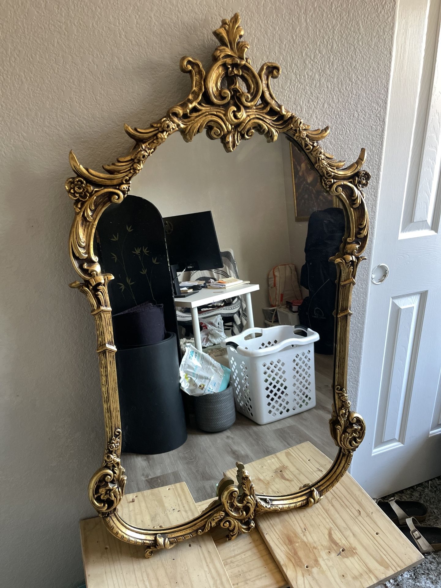 Vintage Baroque-style Mirror