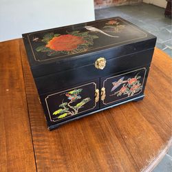 Oriental Jewelry Box. PICKUP ONLY/ CASH ONLY