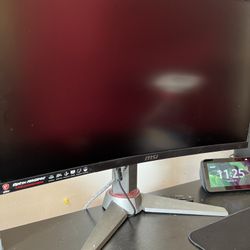 MSI Curve Monitor 24” 