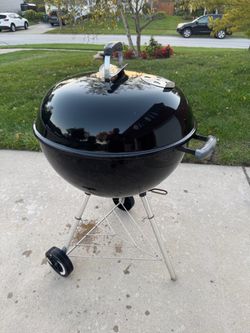Original Kettle 22 in. Charcoal Grill in Black with One-Touch Cleaning System