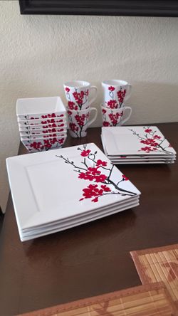 MAKAYLA Coventry Porcelain Dining Set