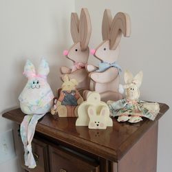 Bunch of Easter Bunnies 4 Wooden 2 Cloth