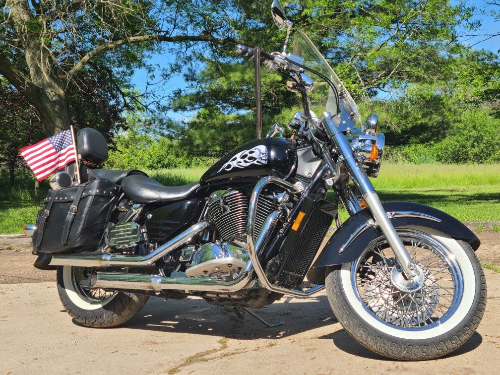 1999 Honda Shadow 1100 aero