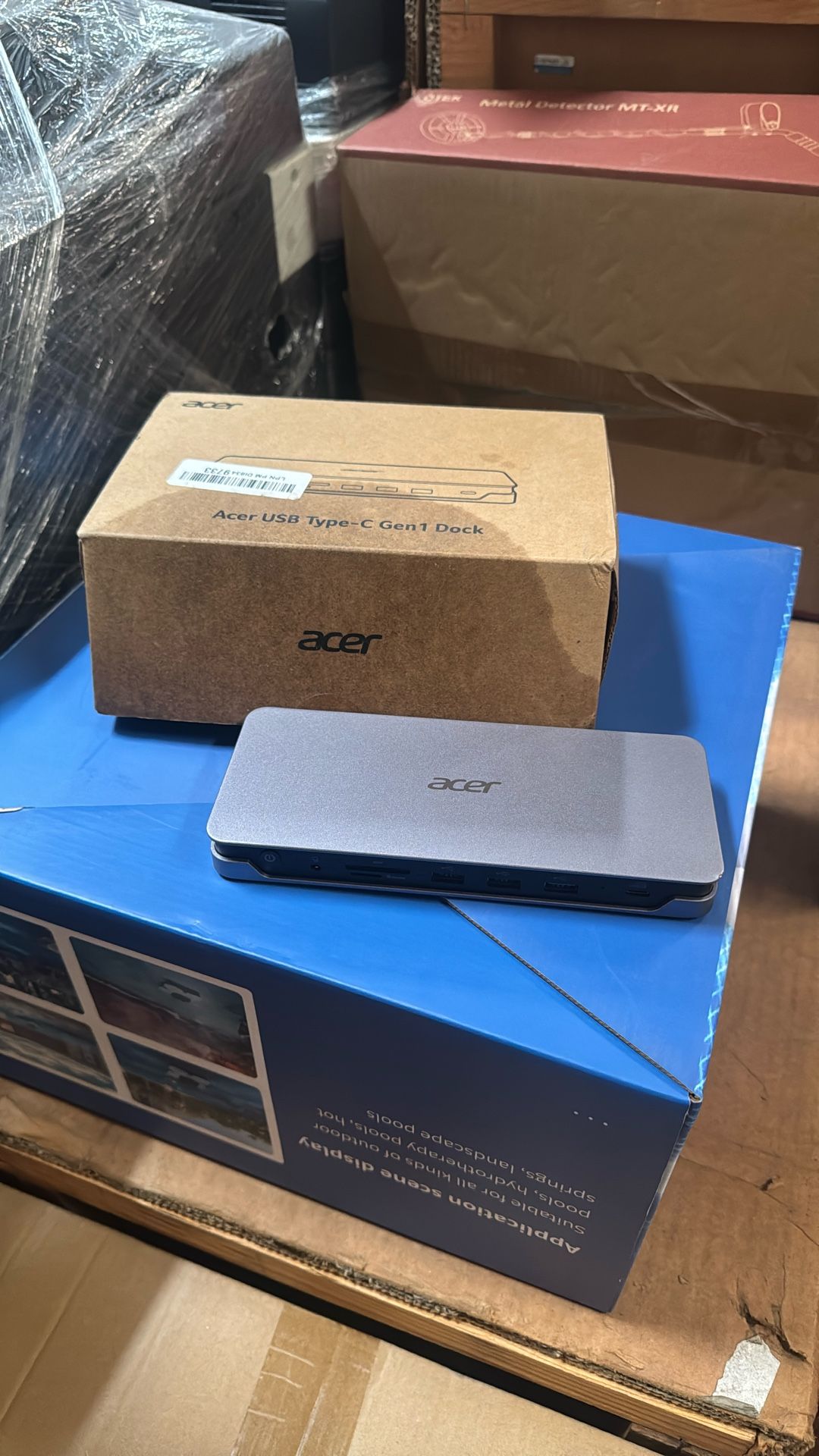 Acer USB Type-C Gen 1 Dock | 2 x HDMI 2.0 Ports | 1 x Display Port | 3 x USB 3.1
