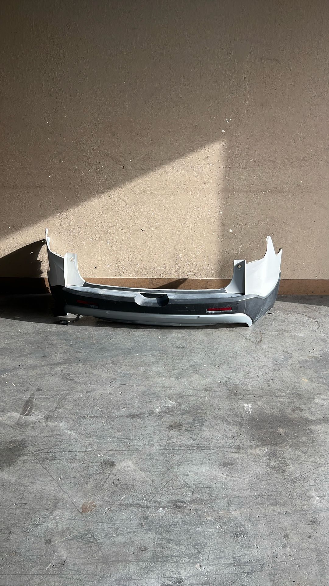 20-23 Gmc Acadia Rear Bumper 2020 2021 2022 2023