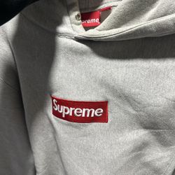 Supreme Sweater 