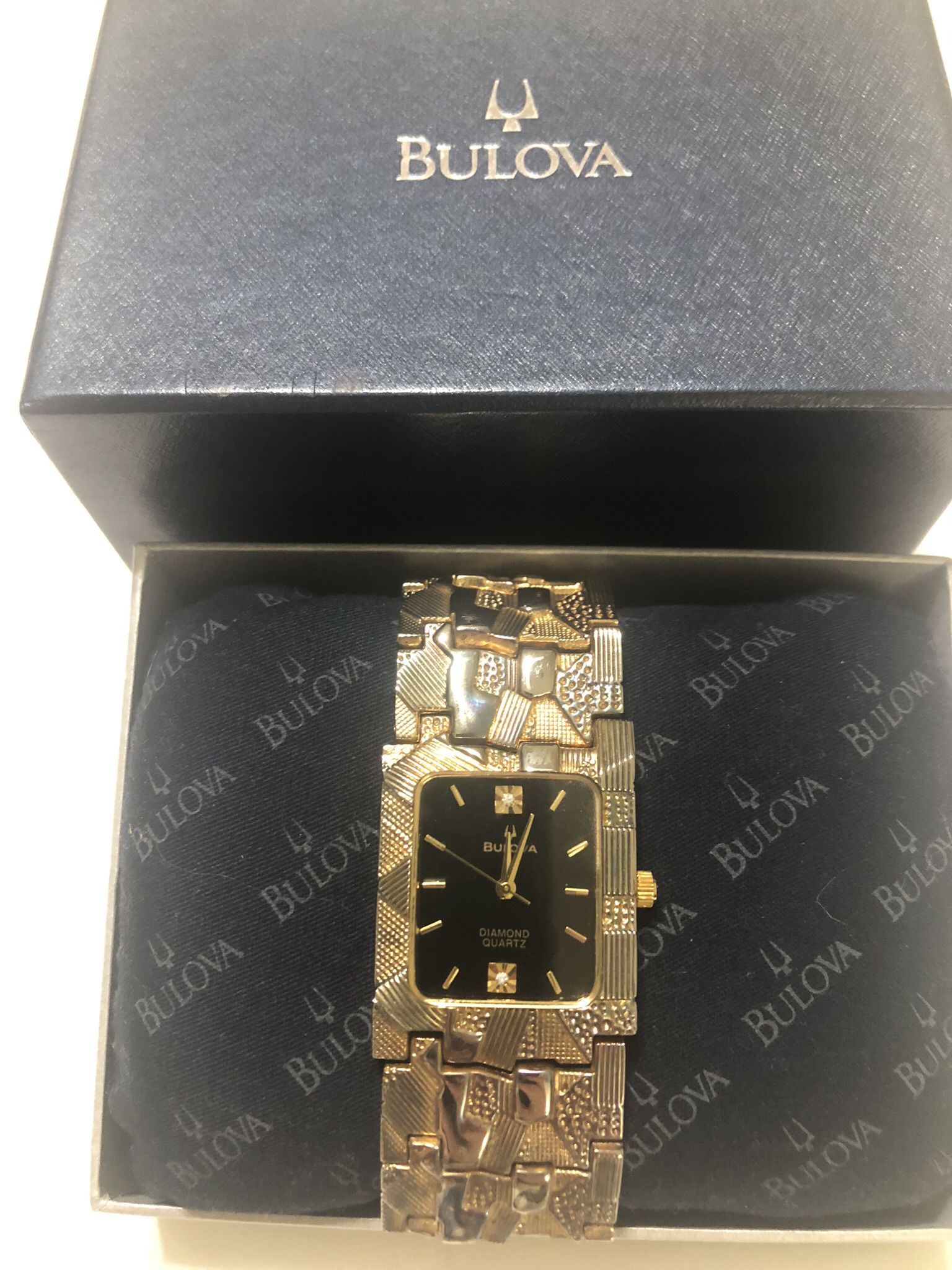 Mens Bulova 18 K Gold Swiss Nugget Watch. Water Resistant. Diamond Quartz Watch